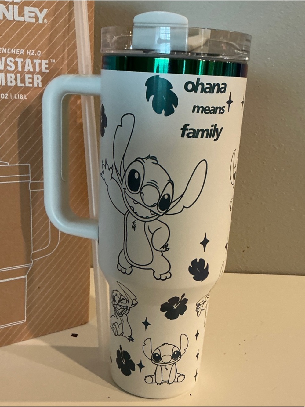 Stanley Disney Stitch H2.0 Quencher 40 Oz Tumbler, - Picture 3 of 4